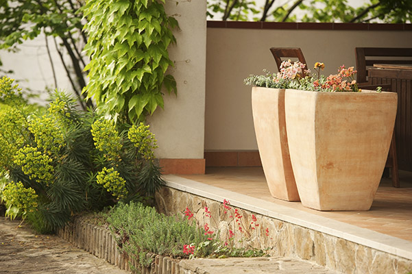 Terrasse carrelage jardinière