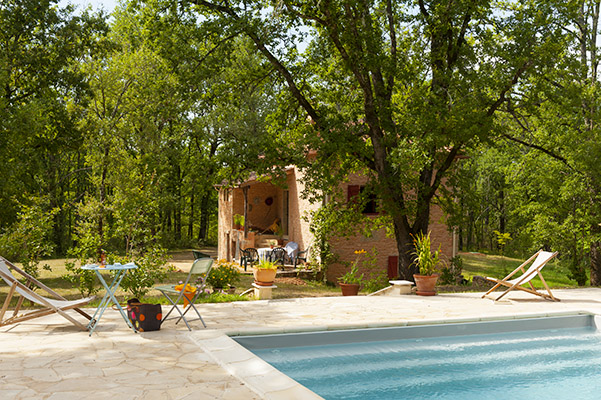 Mas piscine terrasse carrelage