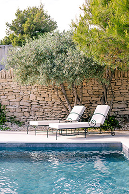 Transats piscine oliviers pierre